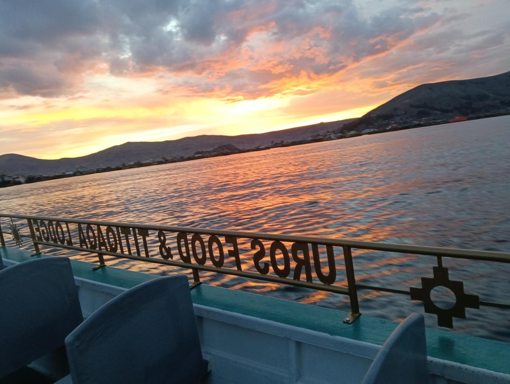 Urosfood & Titiqaqa Lodge Εξωτερικό φωτογραφία