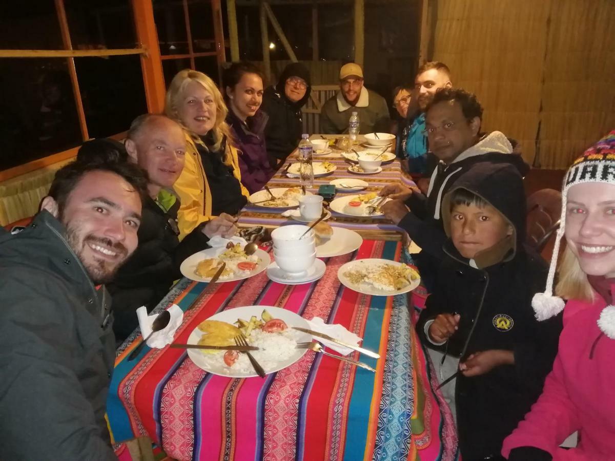 Urosfood & Titiqaqa Lodge Εξωτερικό φωτογραφία