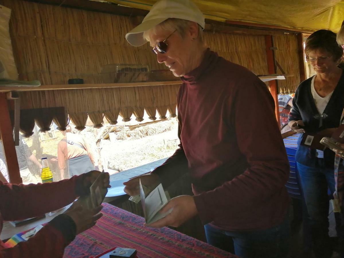 Urosfood & Titiqaqa Lodge Εξωτερικό φωτογραφία
